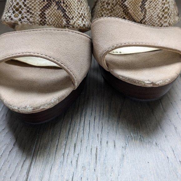 Rampage 4" Snakeskin Tan Cream Suede Open-Toe Heels, Size 7.5 - Picture 7 of 9
